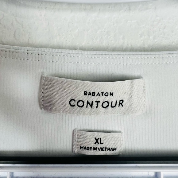 Aritzia Babaton contour long sleeve white crop top size XL - Picture 6 of 6